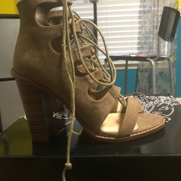 New Lace Up Heeled Sandals - Picture 2 of 4
